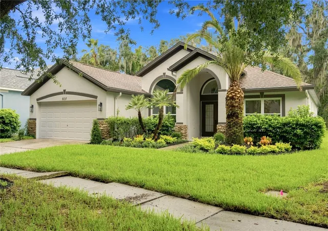 Photo 1 of Single family home for sale at 6137 Whimbrelwood Dr, Lithia, FL 33547 | MLS# TB8547595 | Listing updated on 2026-09-11