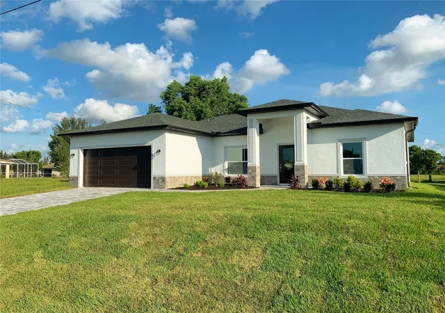 Photo 2 of Single family home for sale at 2722 Nanette Ln, North Port, FL 34286 | MLS# O6440947 | Listing updated on 2026-09-11
