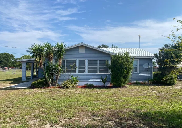 Photo 3 of Single family home for sale at 149 County Rd 640, Lake Wales, FL 33859 | MLS# TB8547604 | Listing updated on 2026-09-11
