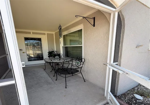 Photo 3 of Single family home for sale at 318 Venice E Blvd, Venice, FL 34293 | MLS# A4705773 | Listing updated on 2026-10-11