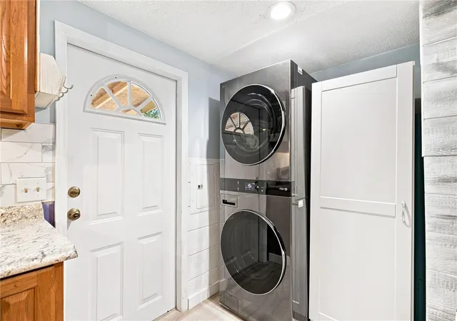 Photo 3 of Manufactured home for sale at 7395 Robb Rd, Brooksville, FL 34602 | MLS# W7889429 | Listing updated on 2026-10-06