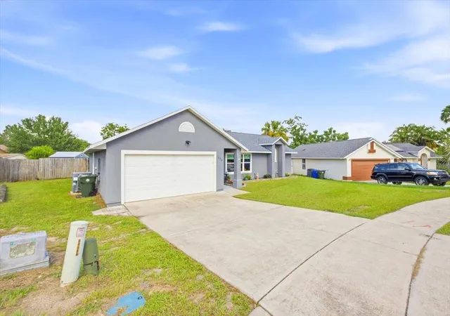 Photo 3 of Sale Pending at 838 Satin Leaf Cir, Ocoee, FL 34761 | MLS# O6440986 | Listing updated on 2026-09-15