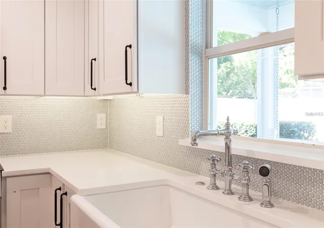 Photo 4 of Single family home for sale at 2260 Mulbry Dr, Winter Park, FL 32789 | MLS# O6441026 | Listing updated on 2026-09-15