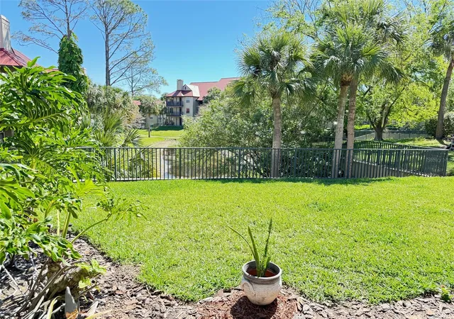 Photo 4 of Condo for sale at 249 Afton Sq #112, Altamonte Springs, FL 32714 | MLS# O6441043 | Listing updated on 2026-09-12