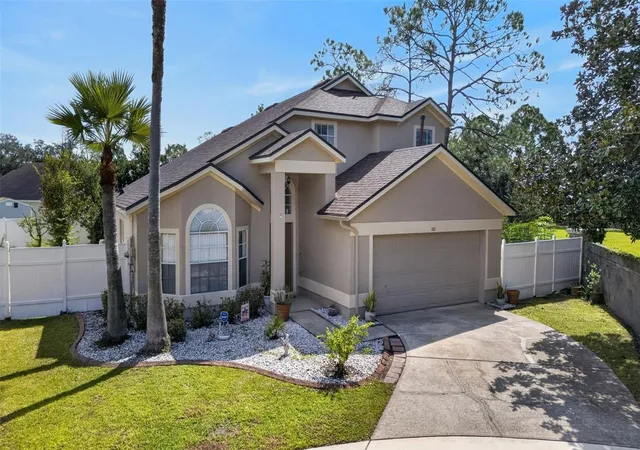 Photo 2 of Single family home for sale at 101 Razorbill Ct, Orlando, FL 32828 | MLS# O6441074 | Listing updated on 2026-09-19