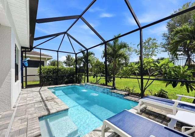 Photo 2 of Single family home for sale at 5224 Barnett Cir, Bradenton, FL 34211 | MLS# A4705811 | Listing updated on 2026-09-13