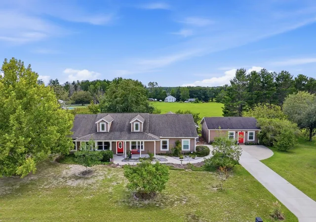 Photo 3 of Single family home for sale at 25263 NW 140th Lane, High Springs, FL 32643 | MLS# GC543444 | Listing updated on 2026-10-01