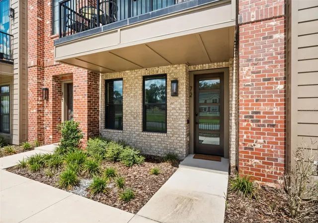 Photo 2 of Townhouse for sale at 72 N Park Ave #8, Winter Garden, FL 34787 | MLS# O6441100 | Listing updated on 2026-10-14