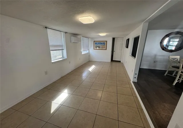 Photo 4 of Manufactured home for sale at 802 River View Ln, Tarpon Springs, FL 34689 | MLS# W7889453 | Listing updated on 2026-09-14