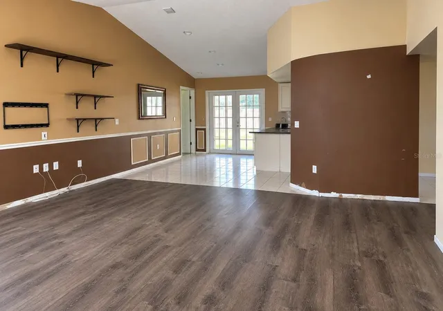 Photo 2 of Sale Pending at 4723 Busti Dr, Sarasota, FL 34232 | MLS# TB8547840 | Listing updated on 2026-09-28