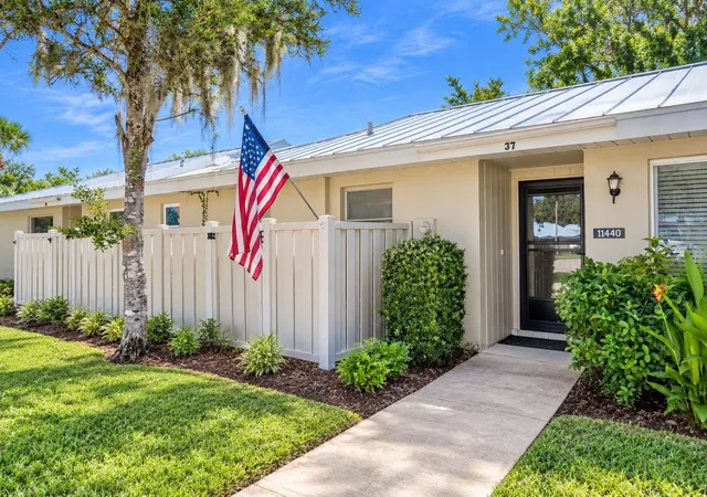 Photo 1 of Condo for sale at 11440 W Bayshore Dr #37, Crystal River, FL 34429 | MLS# L4965006 | Listing updated on 2026-10-01