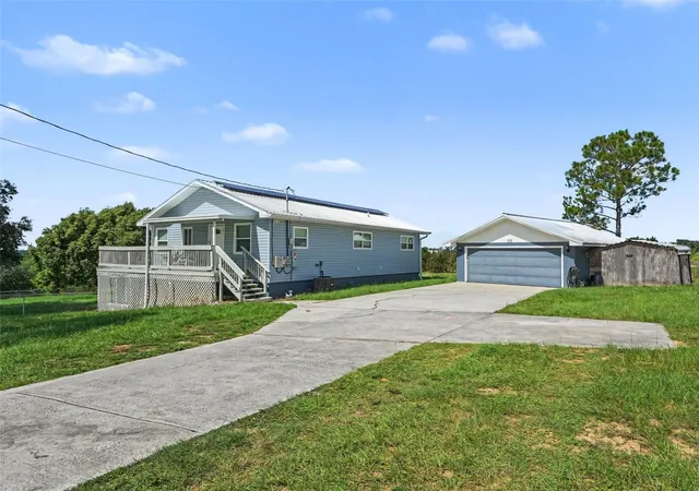 Photo 1 of Single family home for sale at 705 Lake Ada Blvd, Dundee, FL 33838 | MLS# TB8547905 | Listing updated on 2026-10-03