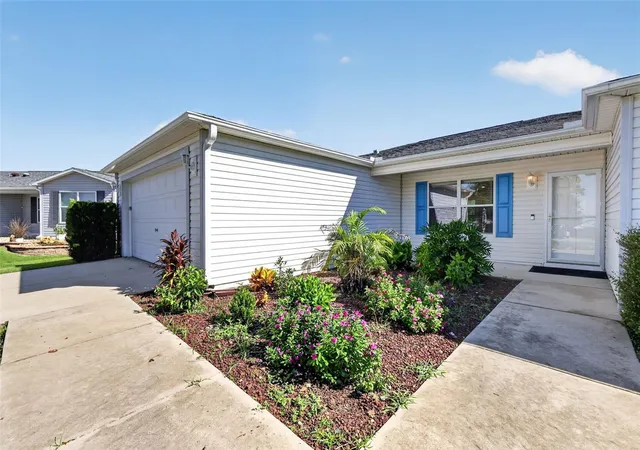 Photo 4 of Single family home for sale at 2112 Kerwood Loop, The Villages, FL 32162 | MLS# G5117691 | Listing updated on 2026-09-24