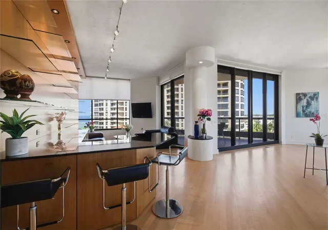 Photo 3 of Condo for sale at 1241 Gulf Of Mexico Dr #608, Longboat Key, FL 34228 | MLS# A4705865 | Listing updated on 2026-09-29