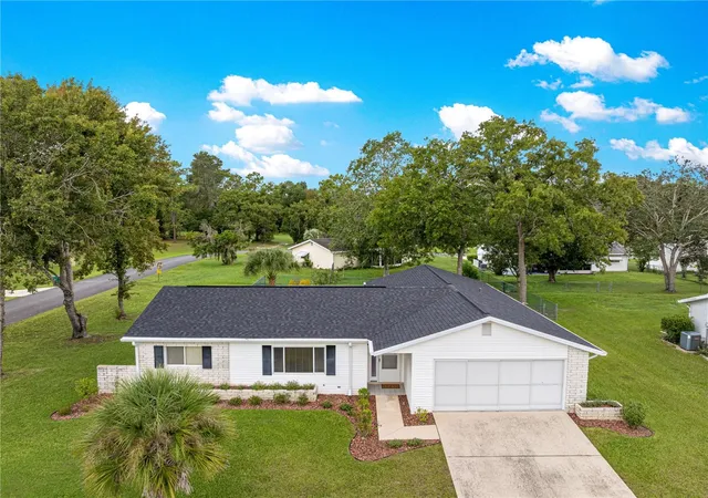 Photo 1 of Single family home for sale at 11284 Sw 79th Avenue, Ocala, FL 34476 | MLS# OM732145 | Listing updated on 2026-09-15