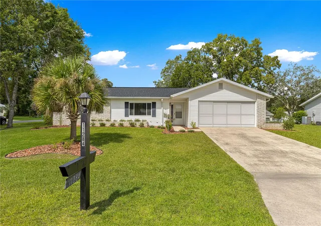 Photo 2 of Single family home for sale at 11284 Sw 79th Avenue, Ocala, FL 34476 | MLS# OM732145 | Listing updated on 2026-09-15