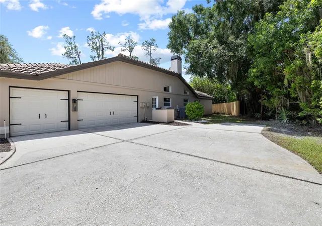 Photo 4 of Single family home for sale at 1384 Forestedge Blvd, Oldsmar, FL 34677 | MLS# TB8548035 | Listing updated on 2026-09-13