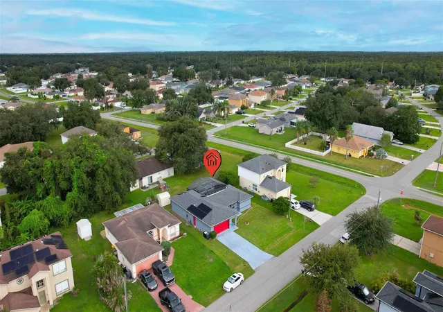 Photo 3 of Single family home for sale at 504 Eagle Ct, Kissimmee, FL 34759 | MLS# S5157432 | Listing updated on 2026-10-01