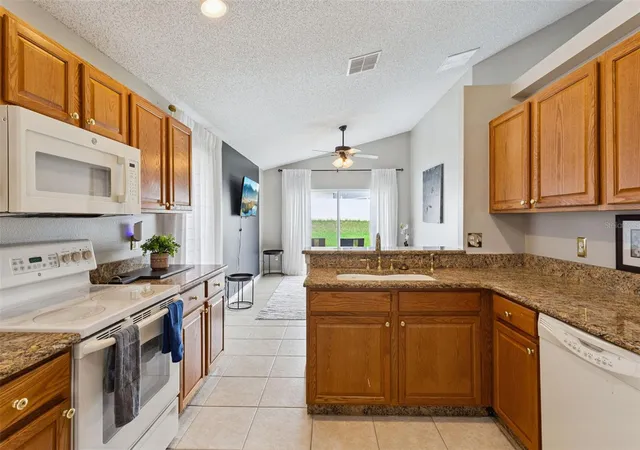 Photo 2 of Single family home for sale at 334 Brayton Ln, Davenport, FL 33897 | MLS# O6441349 | Listing updated on 2026-10-01