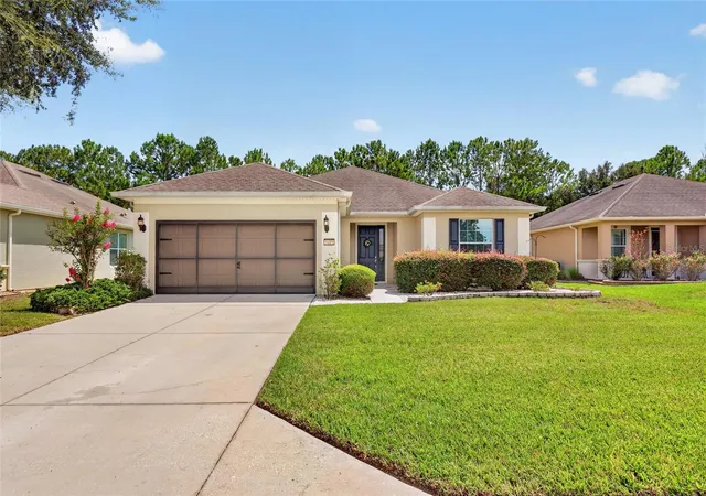 Photo 1 of Single family home for sale at 9419 Sw 66th Loop, Ocala, FL 34481 | MLS# OM732184 | Listing updated on 2026-09-15