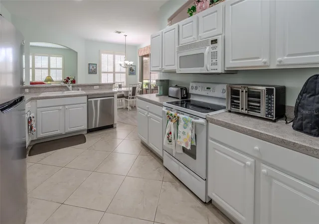 Photo 3 of Single family home for sale at 1705 SW 157th Place Rd, Ocala, FL 34473 | MLS# OM732187 | Listing updated on 2026-09-15