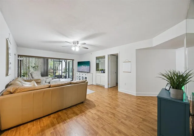 Listing Photo 5 - Condo for sale in building located at 1166 Carmel Cir, Casselberry, FL 32707 - Unit #110