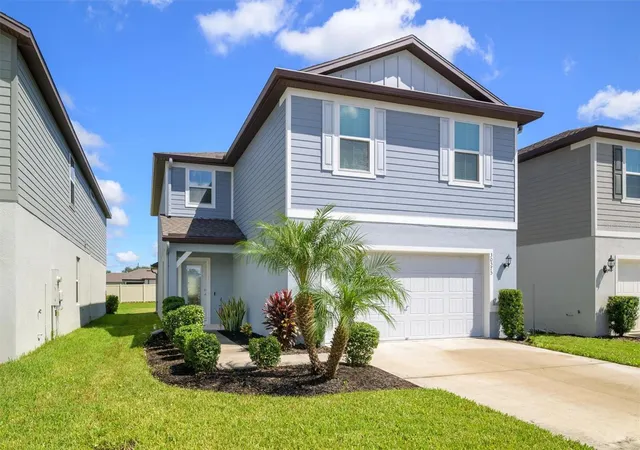 Photo 1 of Single family home for sale at 30575 Gilbern Rd, Wesley Chapel, FL 33545 | MLS# O6441468 | Listing updated on 2026-10-03