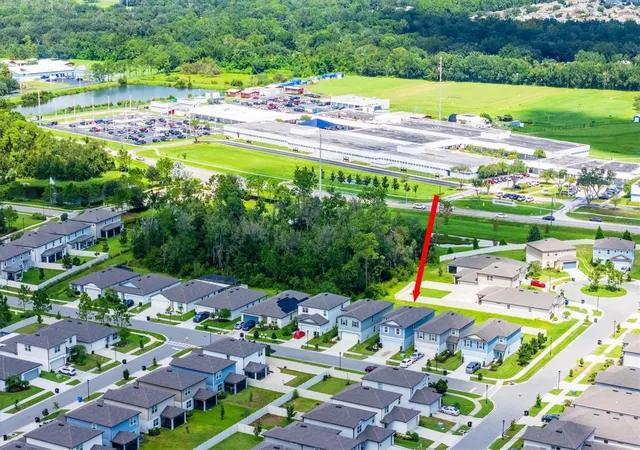 Photo 4 of Single family home for sale at 30575 Gilbern Rd, Wesley Chapel, FL 33545 | MLS# O6441468 | Listing updated on 2026-10-03