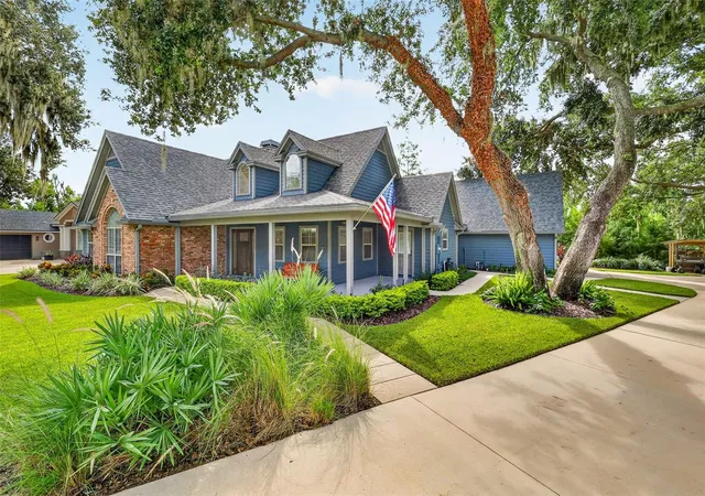 Photo 2 of Single family home for sale at 267 Reserve Drive, Tavares, FL 32778 | MLS# G5117760 | Listing updated on 2026-09-30