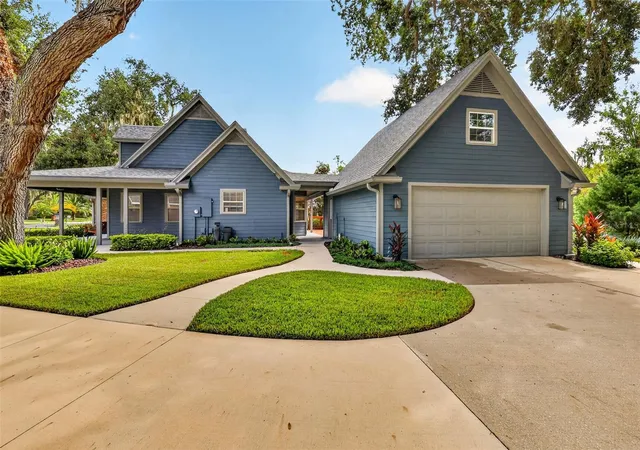 Photo 3 of Single family home for sale at 267 Reserve Drive, Tavares, FL 32778 | MLS# G5117760 | Listing updated on 2026-09-30