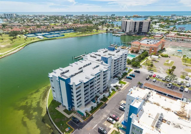 Photo 3 of Condo for sale at 450 Treasure Is Cswy #201, Treasure Island, FL 33706 | MLS# TB8548364 | Listing updated on 2026-10-05