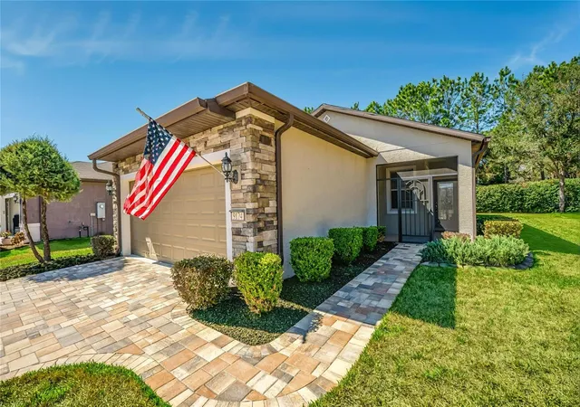 Photo 2 of Single family home for sale at 9174 Sw 65th Loop, Ocala, FL 34481 | MLS# OM732222 | Listing updated on 2026-09-15