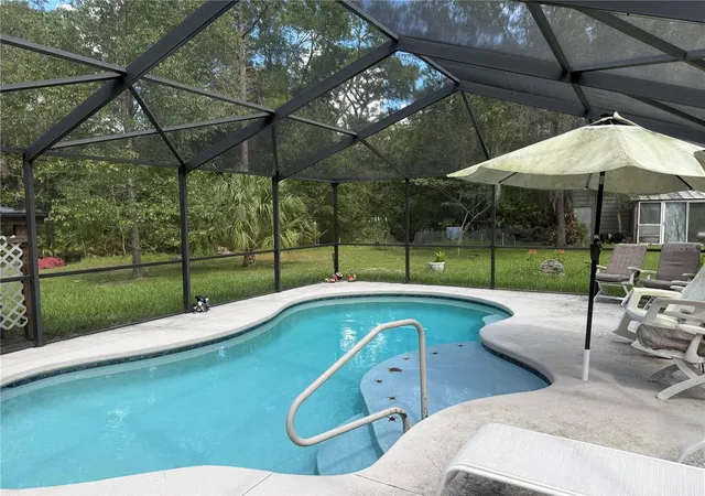 Photo 3 of Single family home for sale at 8459 W Oak St, Crystal River, FL 34428 | MLS# G5117773 | Listing updated on 2026-09-15