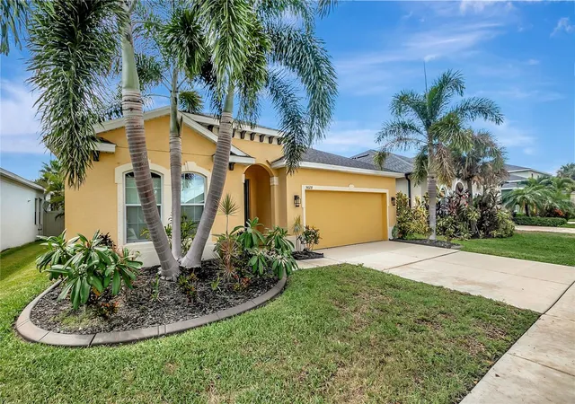 Photo 2 of Single family home for sale at 5028 Inshore Landing Dr, Apollo Beach, FL 33572 | MLS# TB8548402 | Listing updated on 2026-09-15
