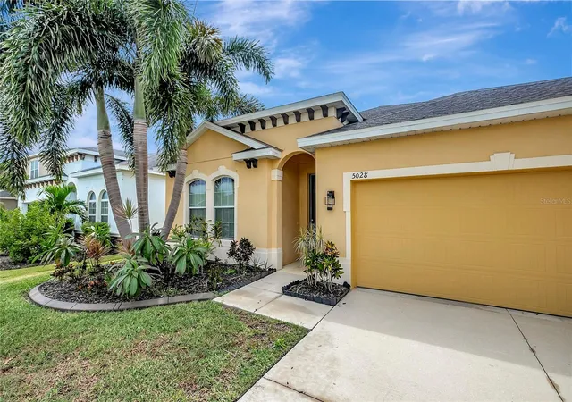 Photo 3 of Single family home for sale at 5028 Inshore Landing Dr, Apollo Beach, FL 33572 | MLS# TB8548402 | Listing updated on 2026-09-15