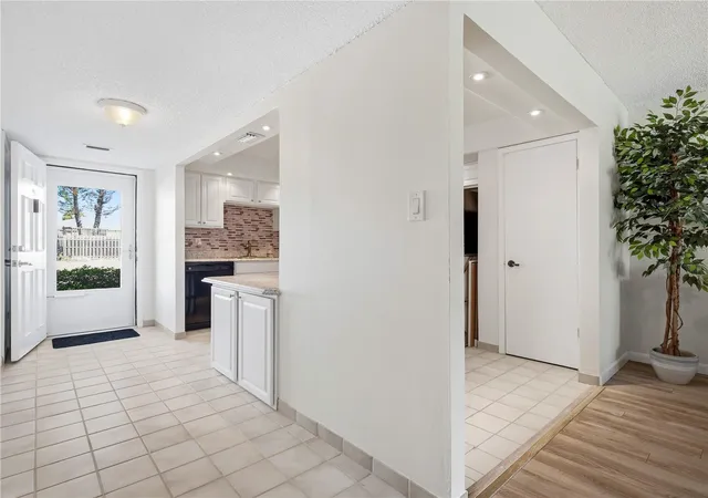 Listing Photo 5 - Condo for sale in building located at 4590 S Atlantic Ave, Ponce Inlet, FL 32127 - Unit #1430
