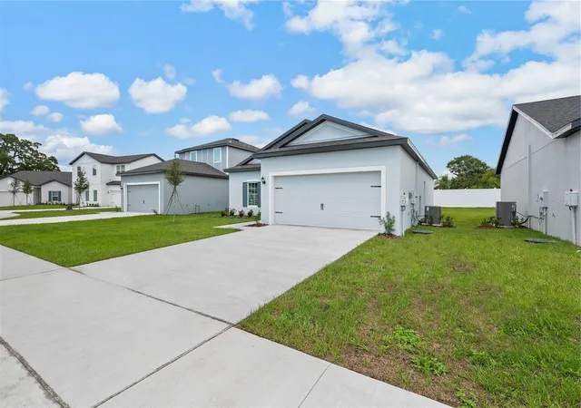 Photo 2 of Single family home for sale at 13250 Tula Loop, Astatula, FL 34705 | MLS# TB8548488 | Listing updated on 2026-09-22