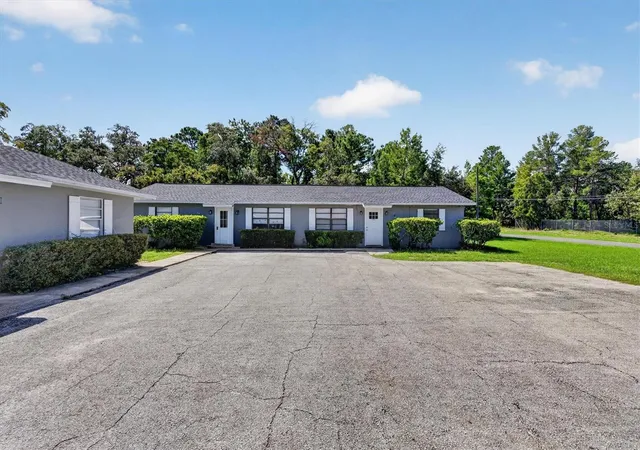 Photo 2 of Townhouse for sale at 10430 Chalmer St, Spring Hill, FL 34608 | MLS# W7889505 | Listing updated on 2026-09-22
