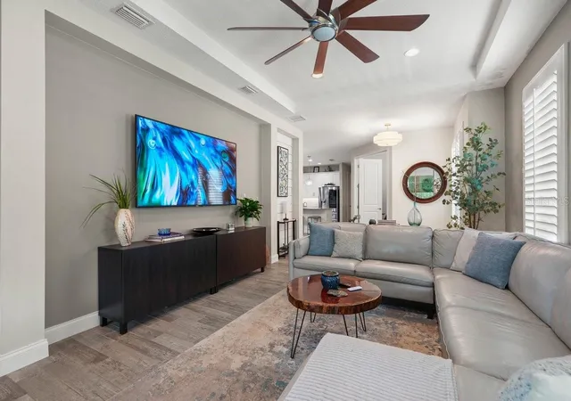 Photo 4 of Single family home for sale at 8 Hawk Roost Ct, Ormond Beach, FL 32174 | MLS# V4951274 | Listing updated on 2026-09-15