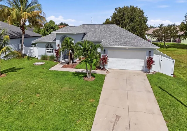 Photo 1 of Single family home for sale at 413 Nw 17th Place, Cape Coral, FL 33993 | MLS# TB8548535 | Listing updated on 2026-10-08