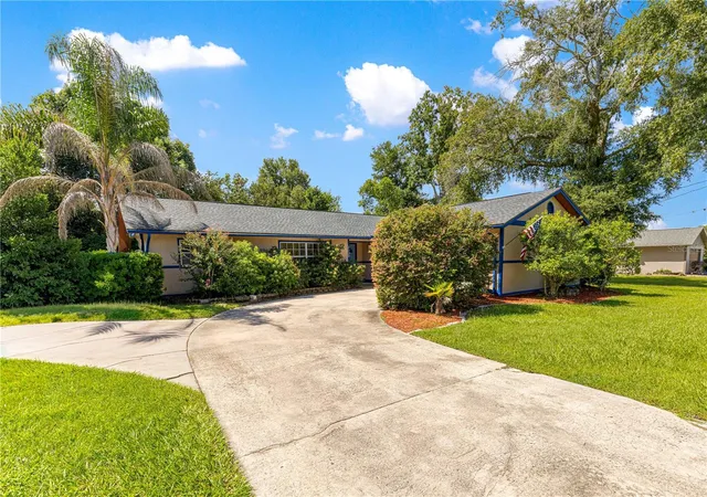Photo 1 of Single family home for sale at 2130 Ne 10th Street, Ocala, FL 34470 | MLS# OM732259 | Listing updated on 2026-09-15