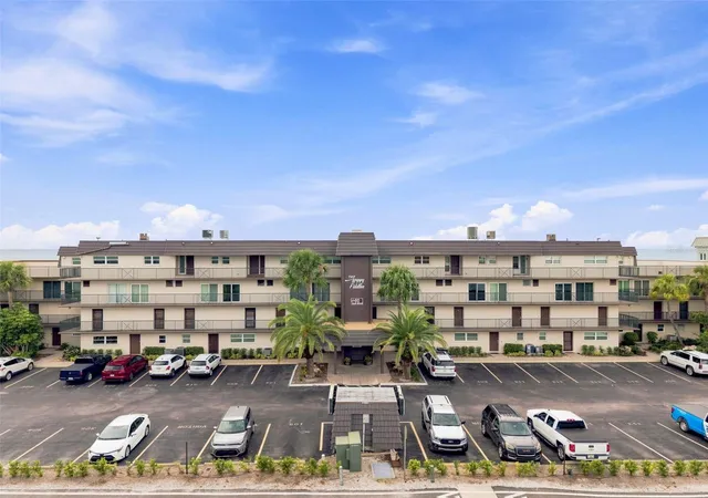 Photo 4 of Condo for sale at 60 Gulf Blvd #402, Indian Rocks Beach, FL 33785 | MLS# TB8548550 | Listing updated on 2026-09-15