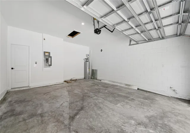 Photo 3 of Single family home for sale at 9964 Sw 39th Terrace, Ocala, FL 34476 | MLS# OM732266 | Listing updated on 2026-09-15