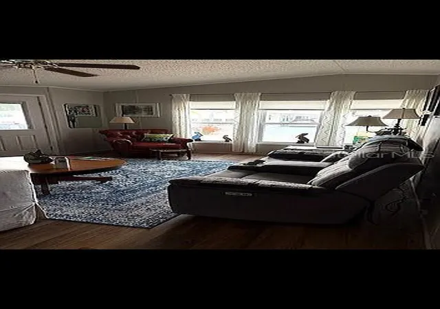 Photo 4 of Manufactured home for sale at 7306 Cascade Dr, Hudson, FL 34667 | MLS# W7889524 | Listing updated on 2026-09-15