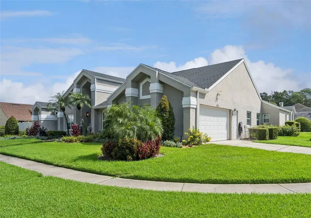 Photo 3 of Single family home for sale at 813 Silverwood Dr, Lake Mary, FL 32746 | MLS# O6441846 | Listing updated on 2026-09-18