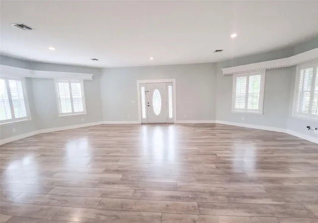 Photo 3 of Single family home for sale at 4335 Se 8th Street, Ocala, FL 34471 | MLS# O6441858 | Listing updated on 2026-09-15