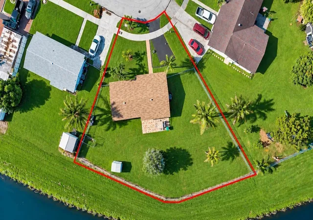 Photo 12 of Single family home for sale at 10621 SW 141st Drive, MIAMI, FL 33176 | MLS# TB8548684 | Listing updated on 2026-10-03