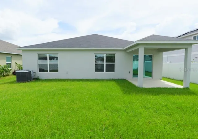 Photo 2 of Sale Pending at 2894 Mosshire Cir, Saint Cloud, FL 34772 | MLS# S5157598 | Listing updated on 2026-10-13