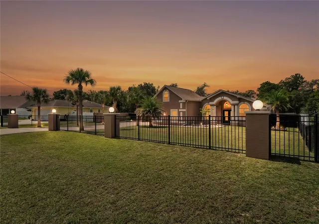 Photo 2 of Single family home for sale at 11309 Lapwing Rd, Weeki Wachee, FL 34614 | MLS# TB8548713 | Listing updated on 2026-10-08