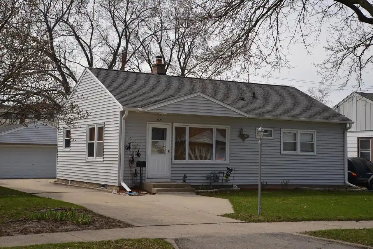 Single Family Residence at 159 W Armour Avenue Avenue, Milwaukee, WI 53207 | MLS# 1522992 | | Sold on 2017-05-26